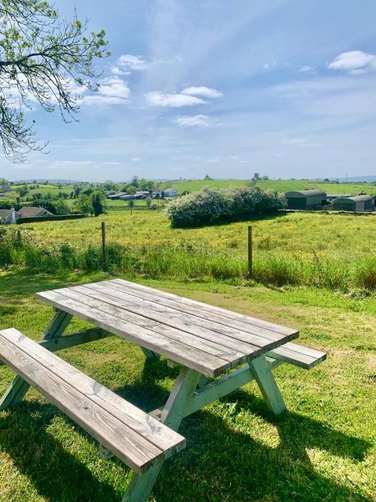Quiet Farm Bungalow Enniskillen Fermanagh Exteriör bild